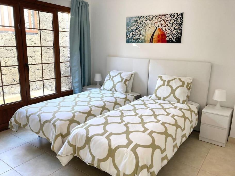 Luxury 4-Bedroom Villa With Heated Pool + Sea View Playa Blanca  Zewnętrze zdjęcie